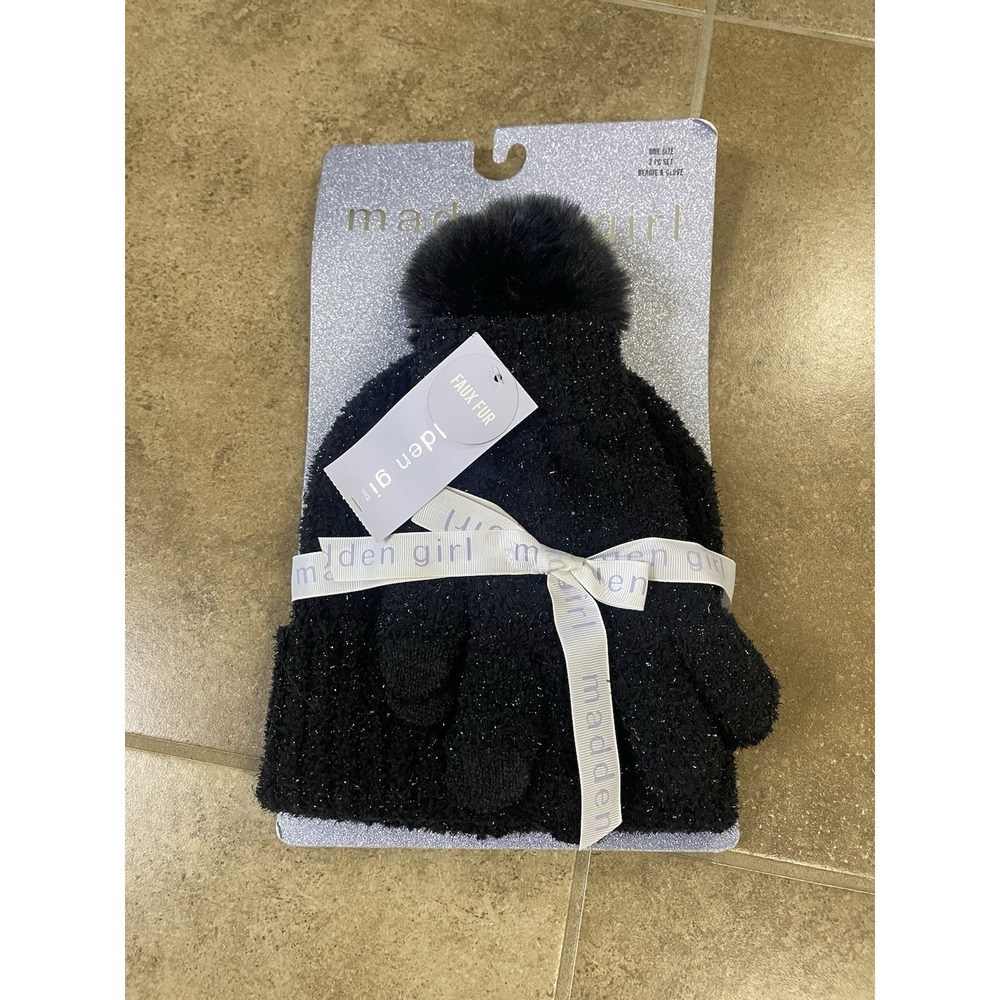NWT YOUTH Girl's Madden Girl Beanie and Glove Gift Set Black